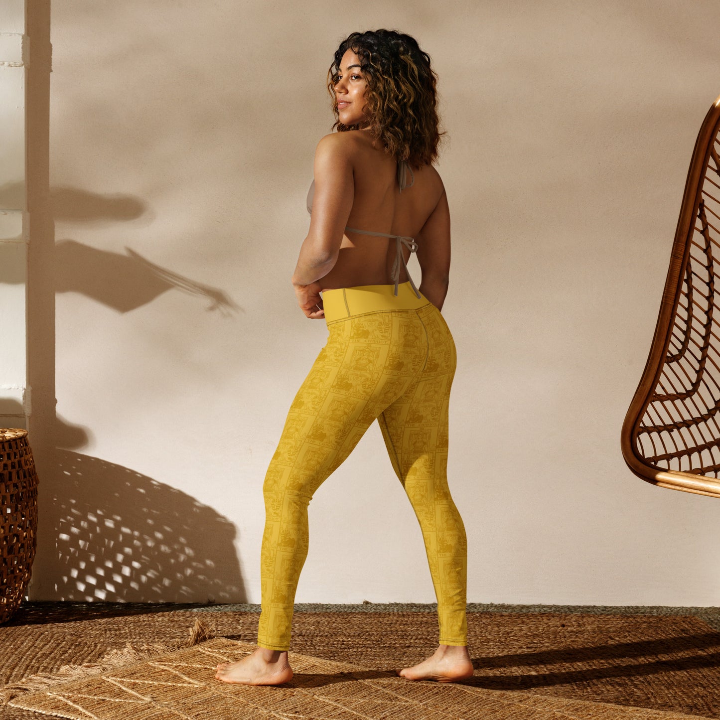 The Chariot Tarot Card Yoga Leggings
