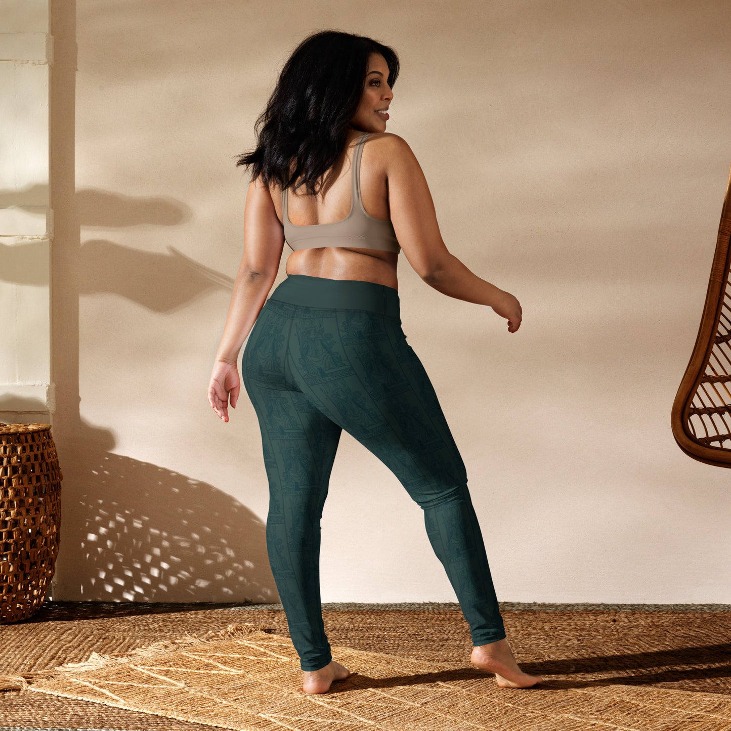 The Queen of Wands Card Yoga Leggings