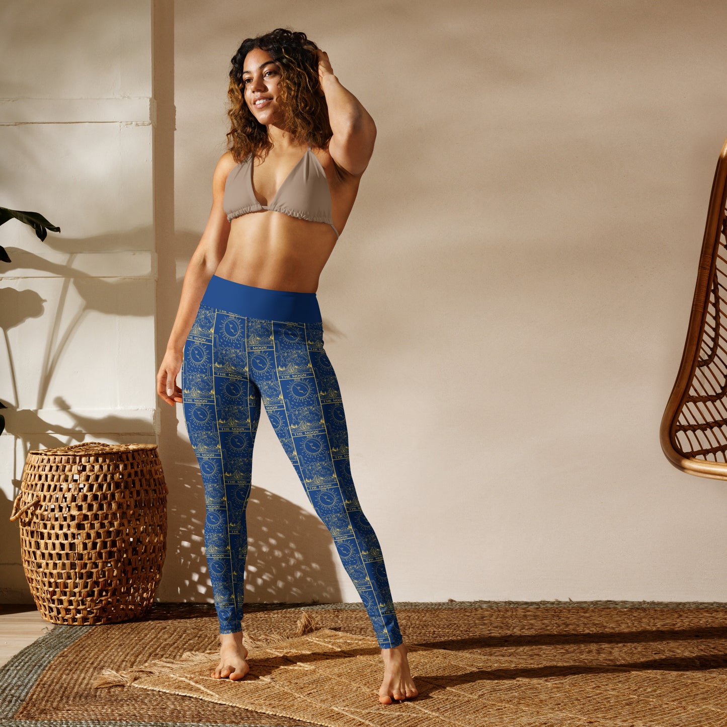 The Moon Tarot Card Yoga Leggings