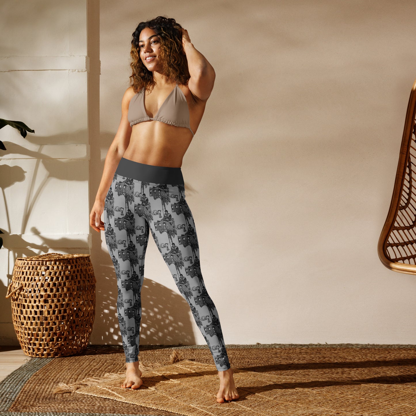 Four of Cups Tarot Card Yoga Leggings