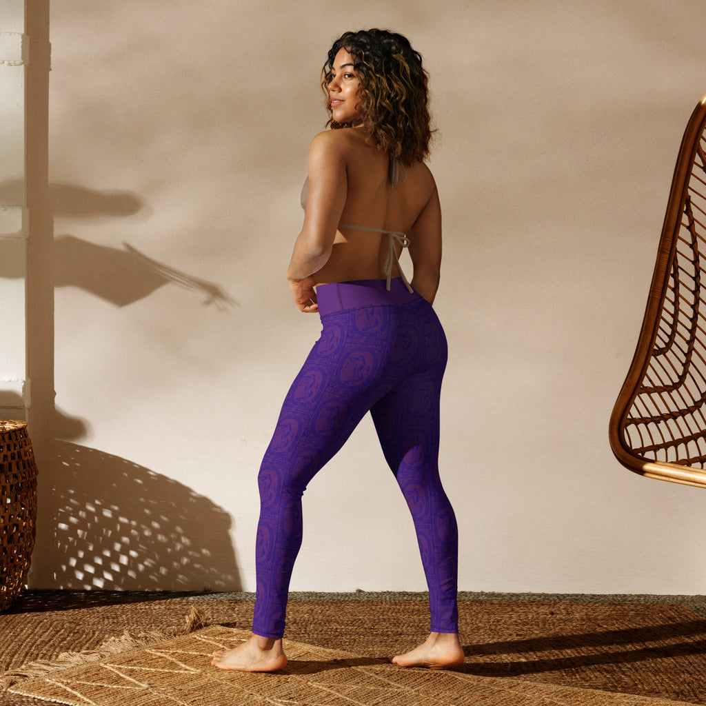 The World Tarot Card Yoga Leggings