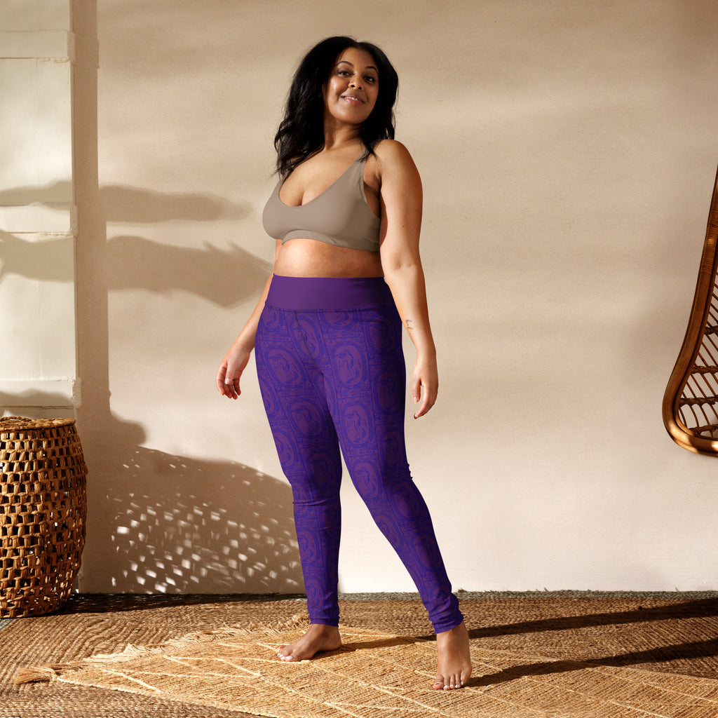 The World Tarot Card Yoga Leggings