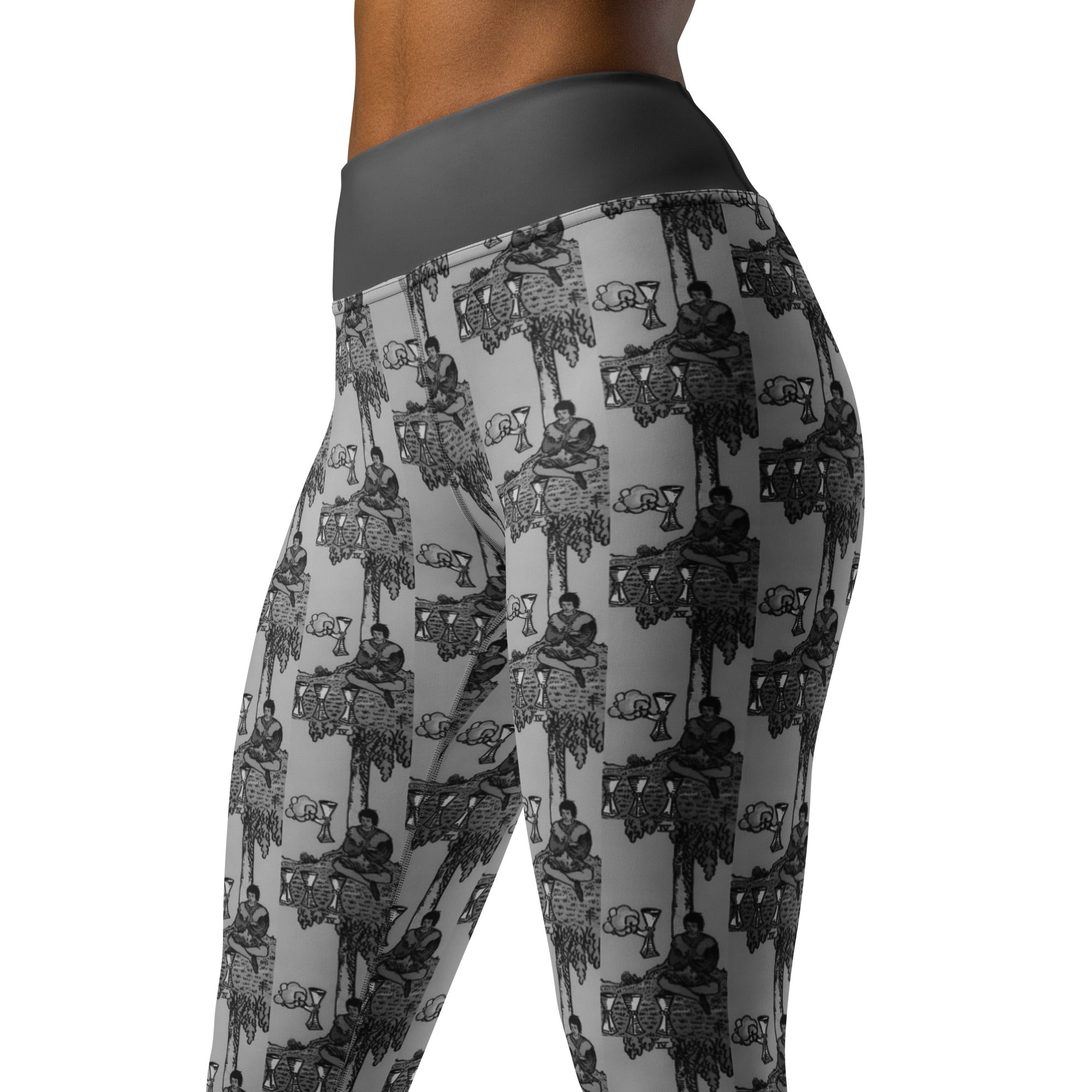 Four of Cups Tarot Card Yoga Leggings