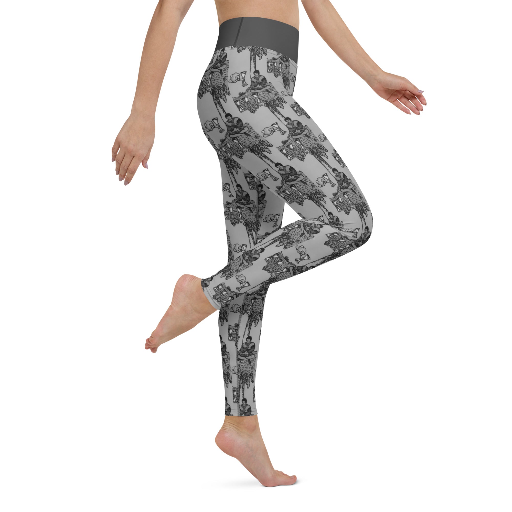 Four of Cups Tarot Card Yoga Leggings